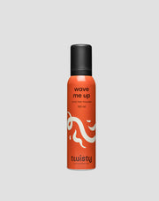 Wave me up Twisty Lockenfixiermousse ohne die Locken zu beschweren